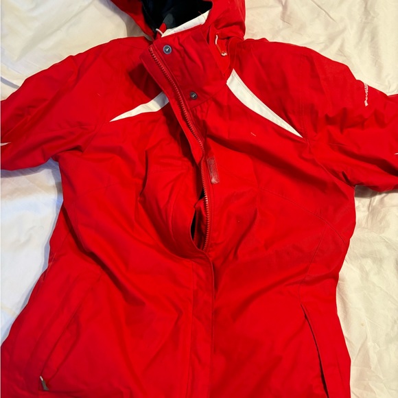 Red skiing jacket or winter jacket - Picture 5 of 5